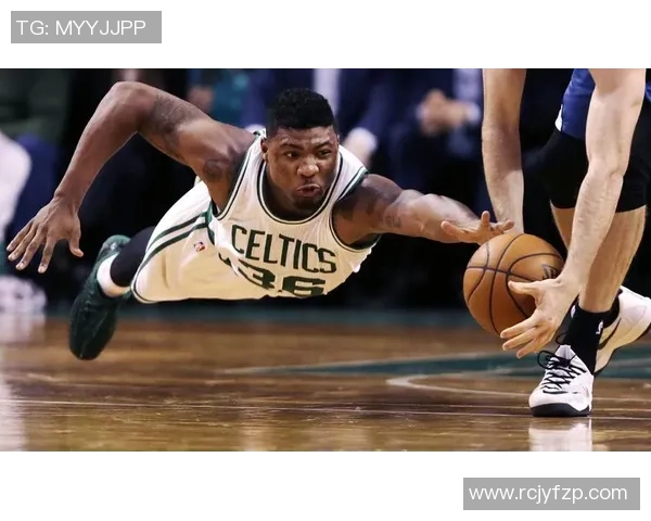 马库斯斯马特的篮球之路与职业生涯的辉煌成就解析